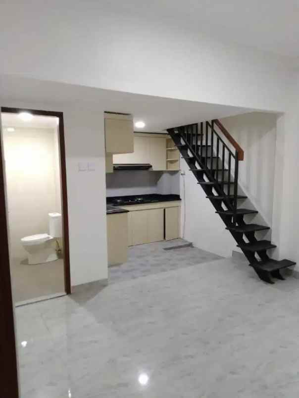 dijual rumah jl duren sawit baru