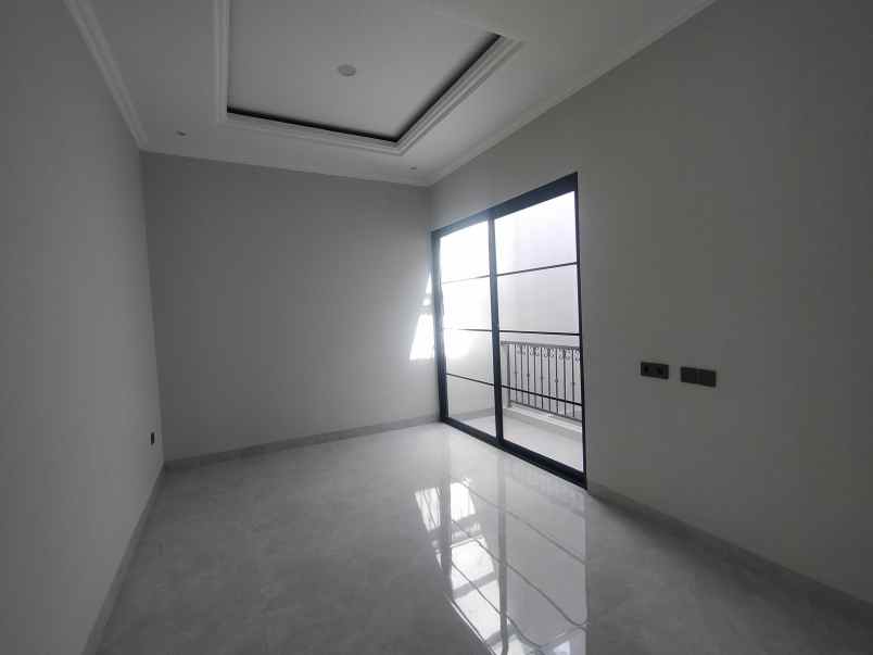 dijual rumah jl durian