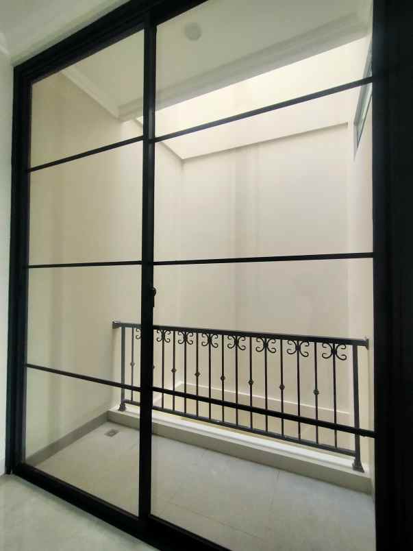 dijual rumah jl durian