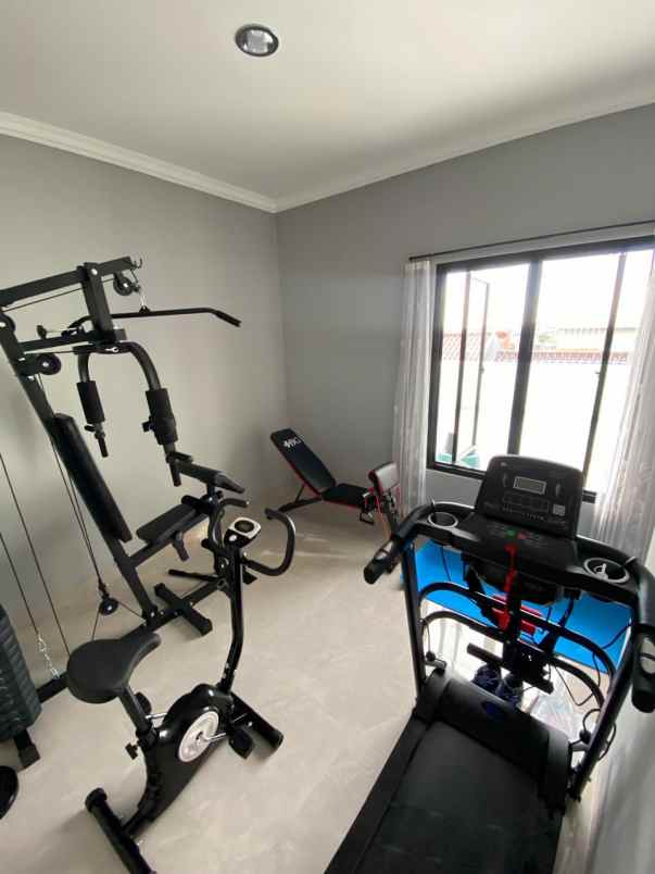 dijual rumah jl inpres