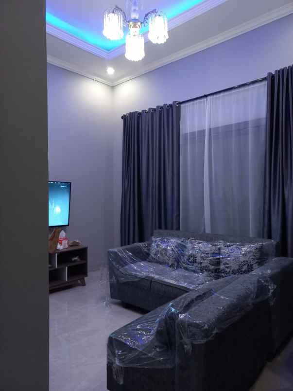 dijual rumah jl inpres
