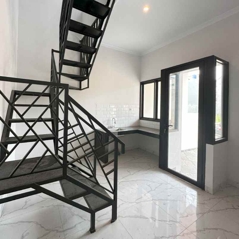 dijual rumah jl kebagusan wates no 36