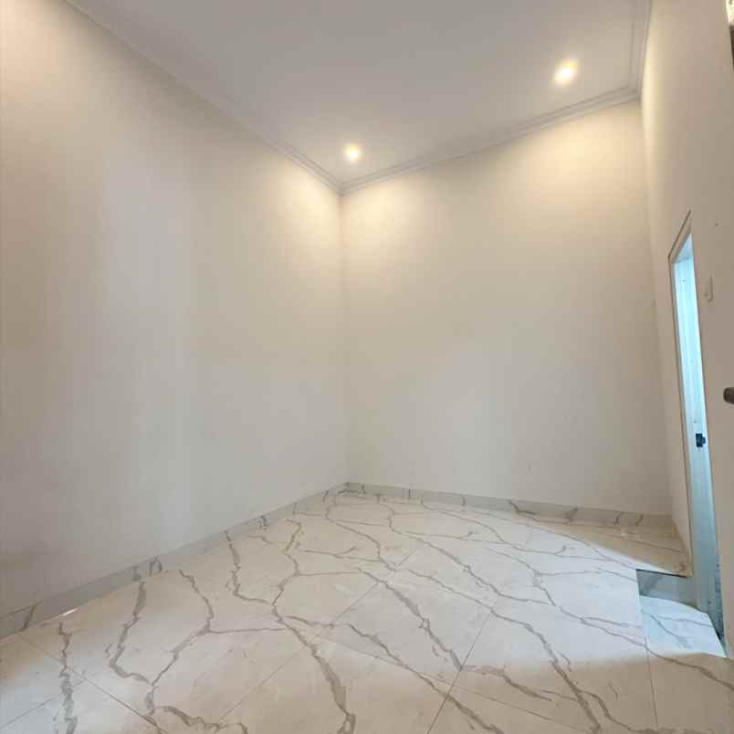 dijual rumah jl kebagusan wates no 36