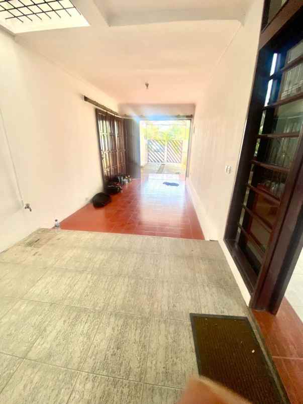 dijual rumah jl lapangan tembak cibubur