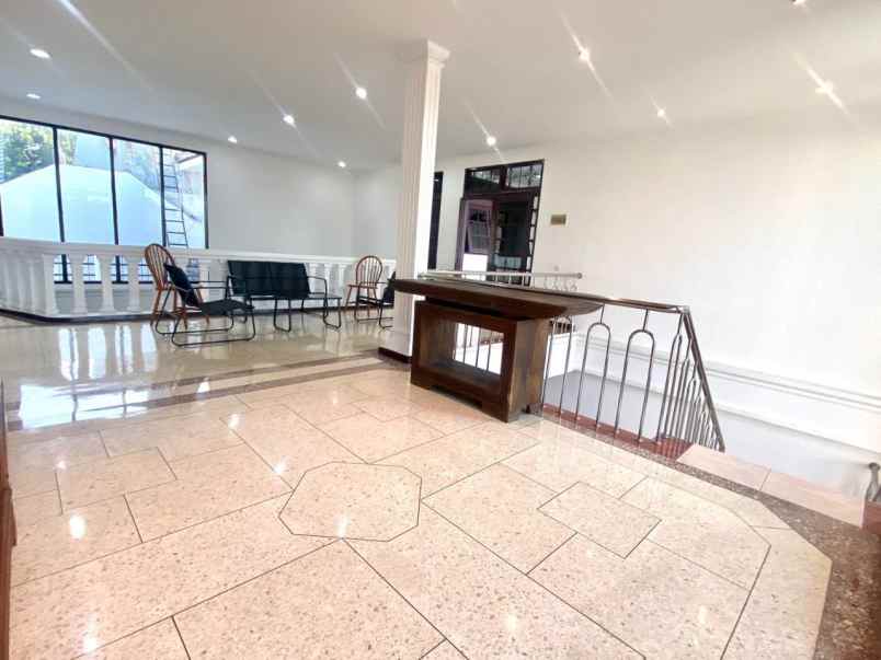 dijual rumah jl lapangan tembak cibubur