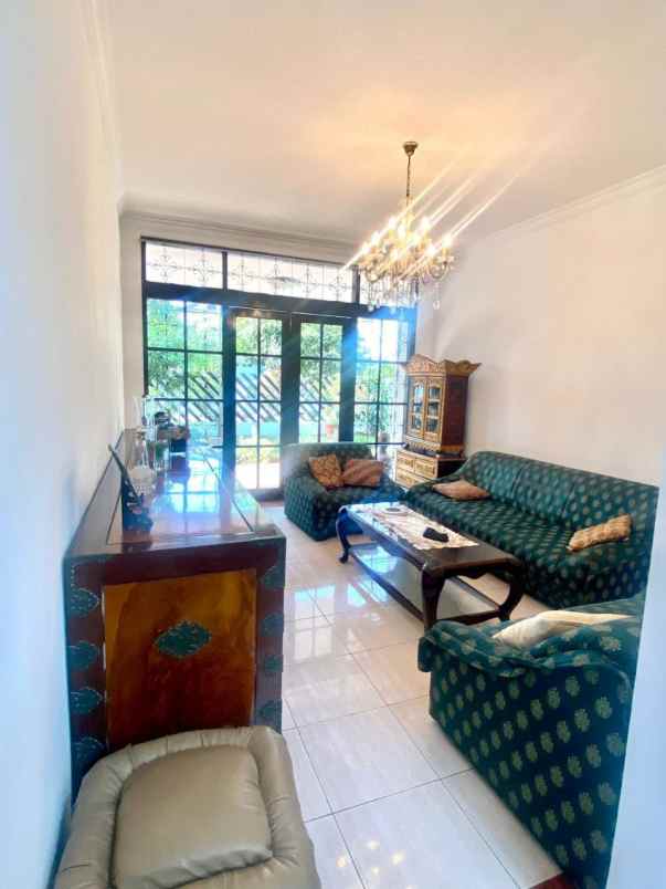 dijual rumah jl lapangan tembak cibubur