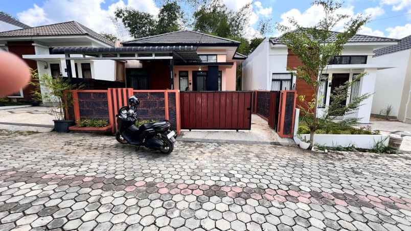 dijual rumah jl lembah sari