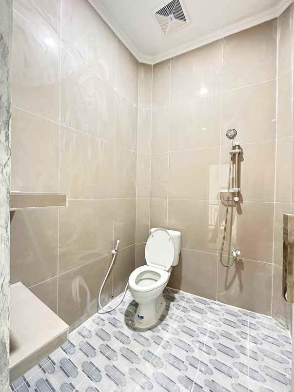 dijual rumah jl raya bogor