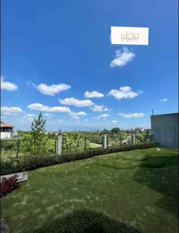 dijual rumah jl setiabudi budi indah