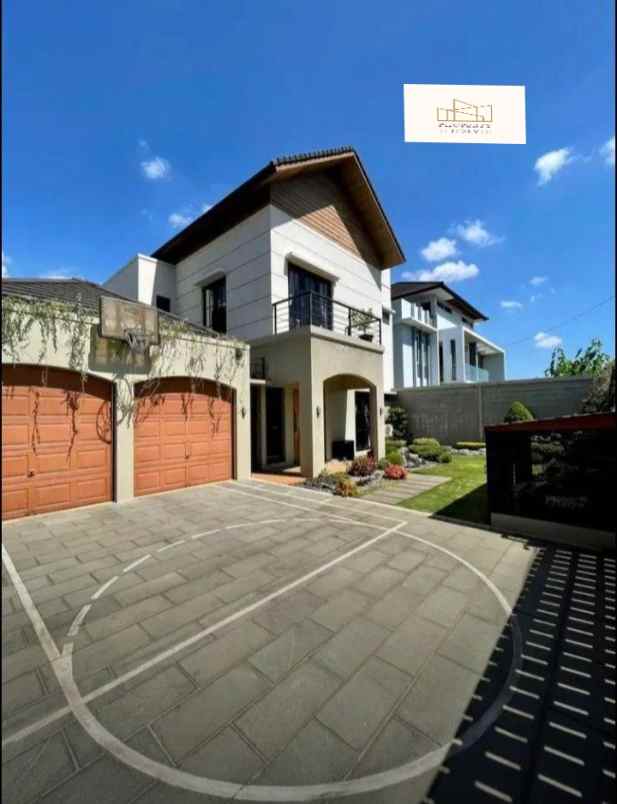 dijual rumah jl setiabudi budi indah