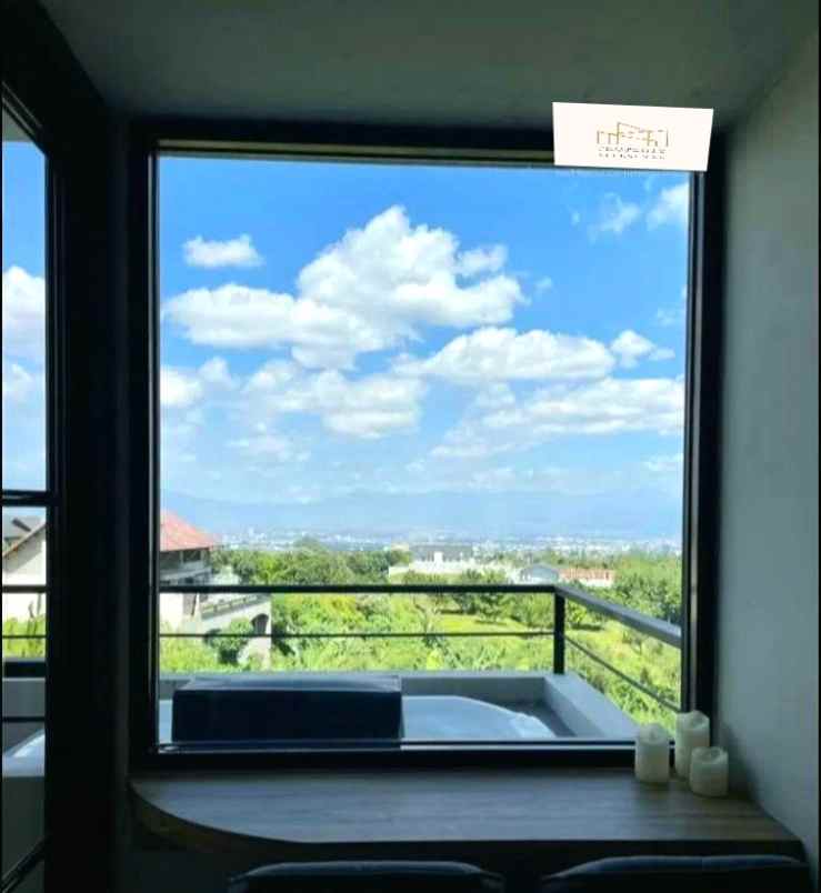 dijual rumah jl setiabudi budi indah