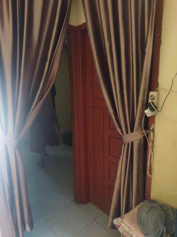dijual rumah jl suka karya