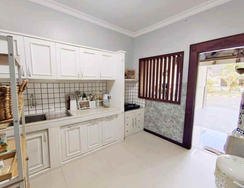 dijual rumah jl wates km 3 sebelah