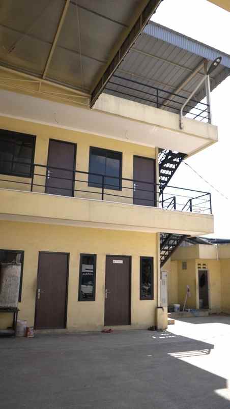 dijual rumah jln raya pasar kemis tangerang