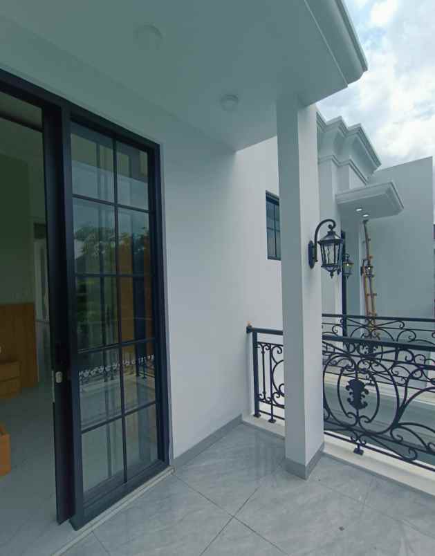 dijual rumah joglo jakarta barat