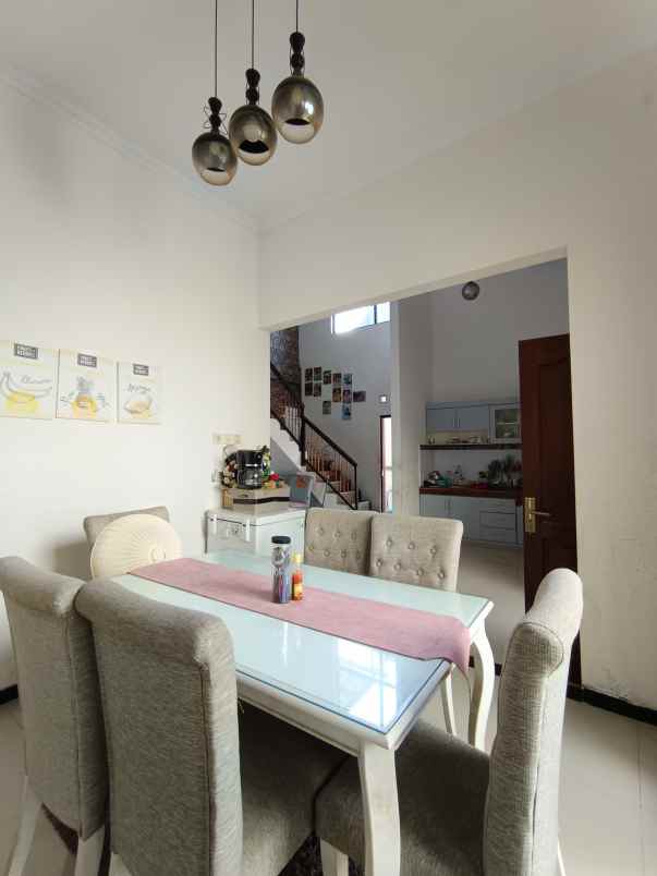 dijual rumah kadisoka