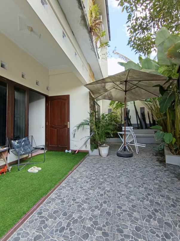 dijual rumah kadisoka