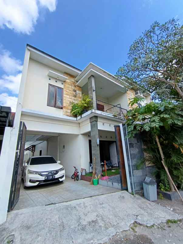 dijual rumah kadisoka