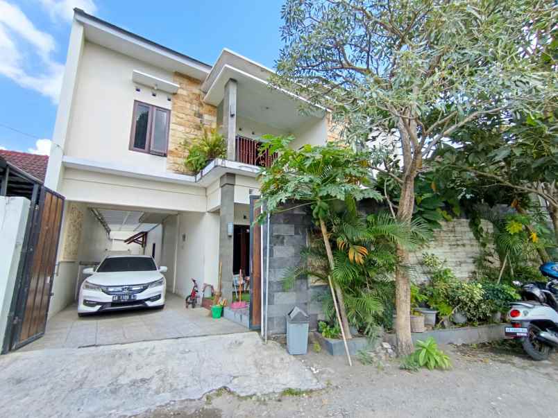 dijual rumah kadisoka