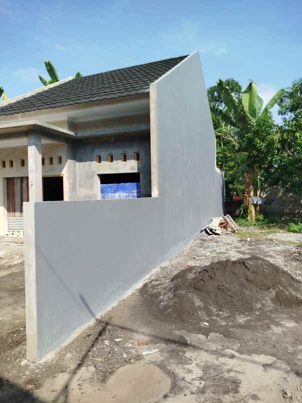 dijual rumah kalasan