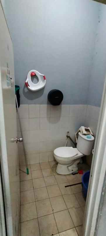 dijual rumah kamayangan residence