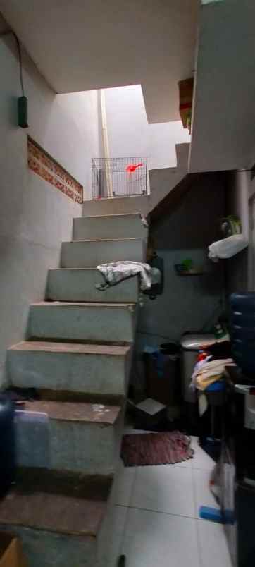 dijual rumah kamayangan residence