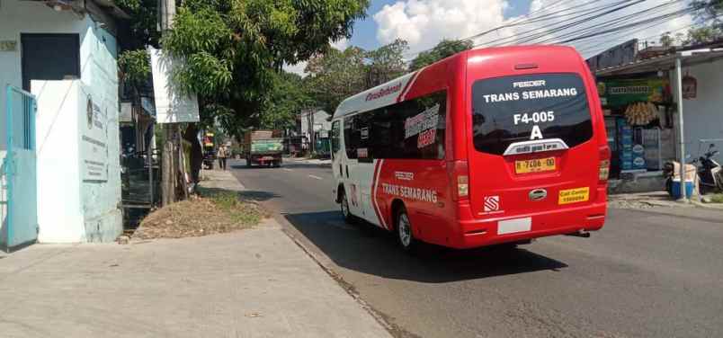dijual rumah kampung ngrembel gunungpati