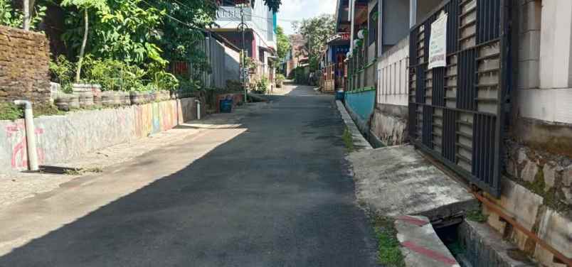 dijual rumah kampung ngrembel gunungpati