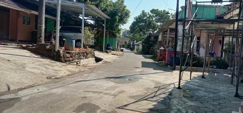 dijual rumah kampung ngrembel gunungpati
