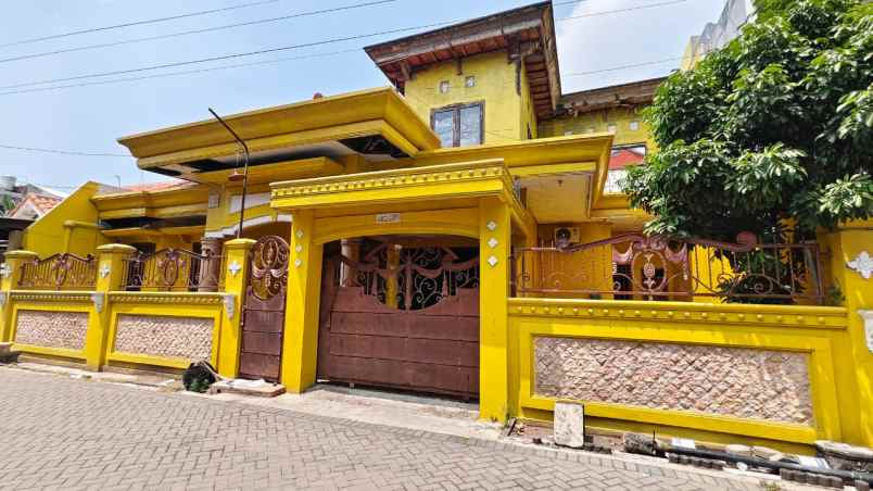 dijual rumah karah
