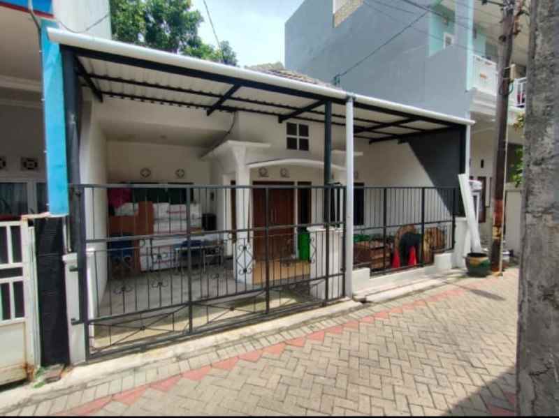 dijual rumah karah agung