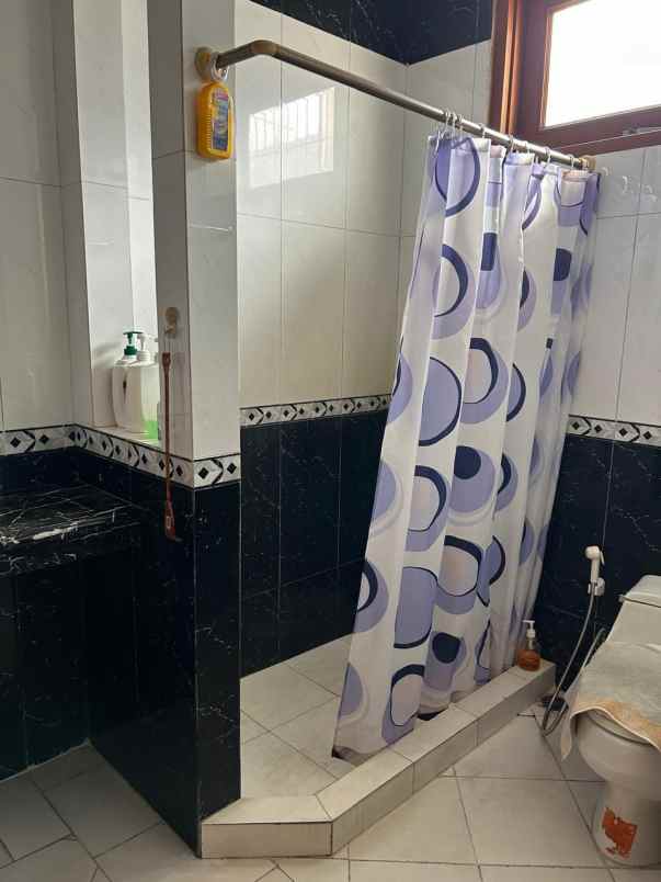 dijual rumah kayu putih pulo gadung