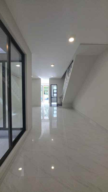 dijual rumah kedung baruk