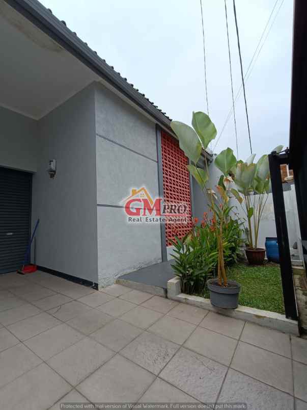 dijual rumah kembar