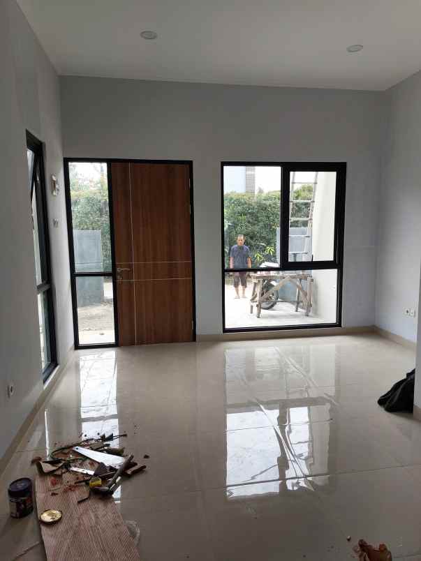 dijual rumah kiara sari ters