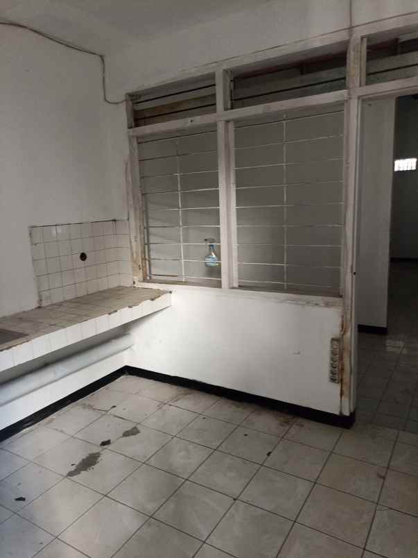 dijual rumah klampis