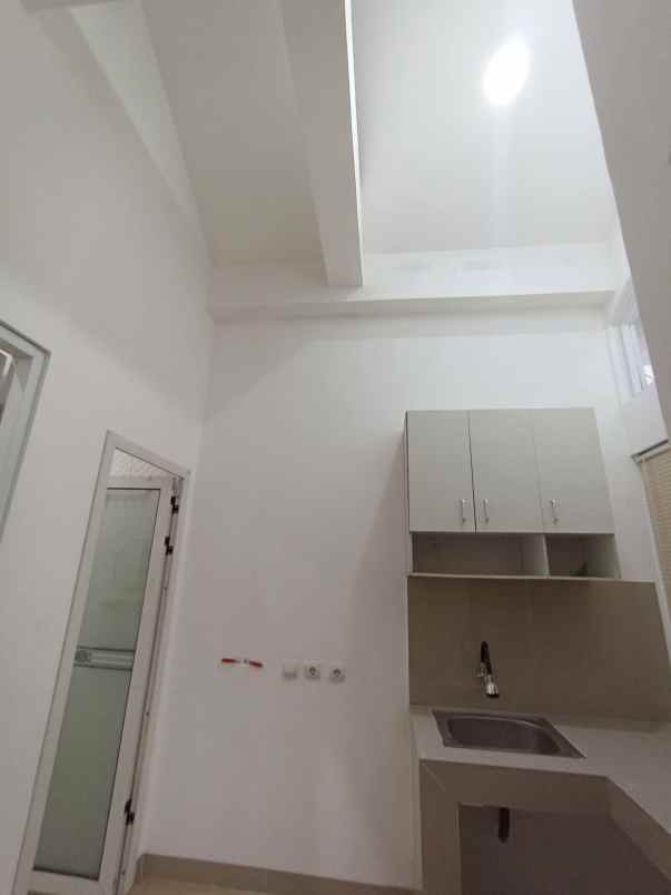 dijual rumah koja jakarta utara shm ajb pbb lengkap