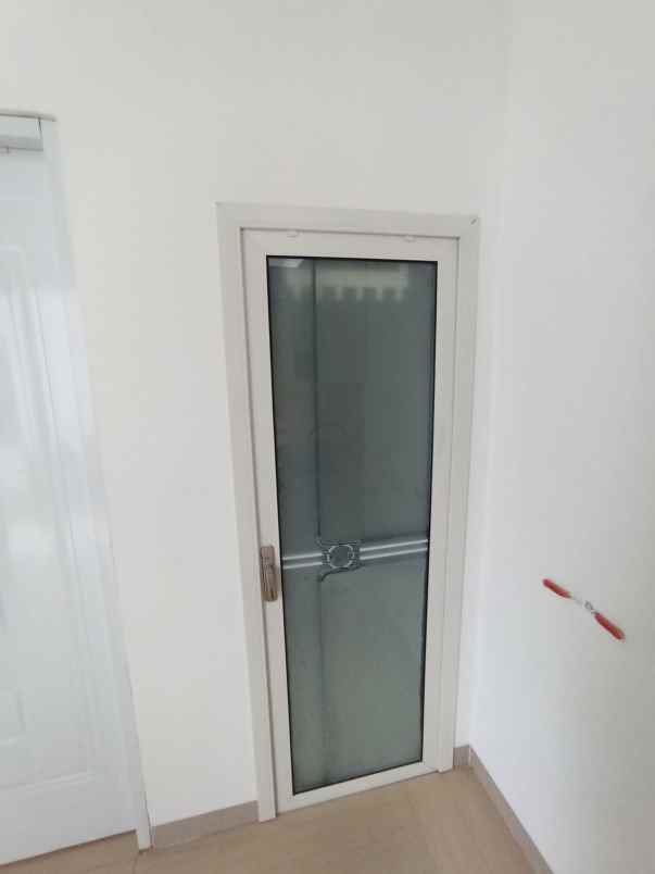 dijual rumah koja jakarta utara shm ajb pbb lengkap