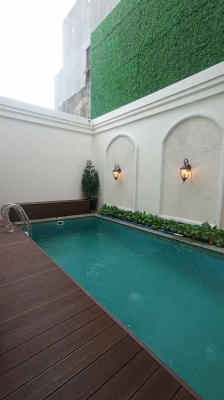 dijual rumah komplek billymoon pondok
