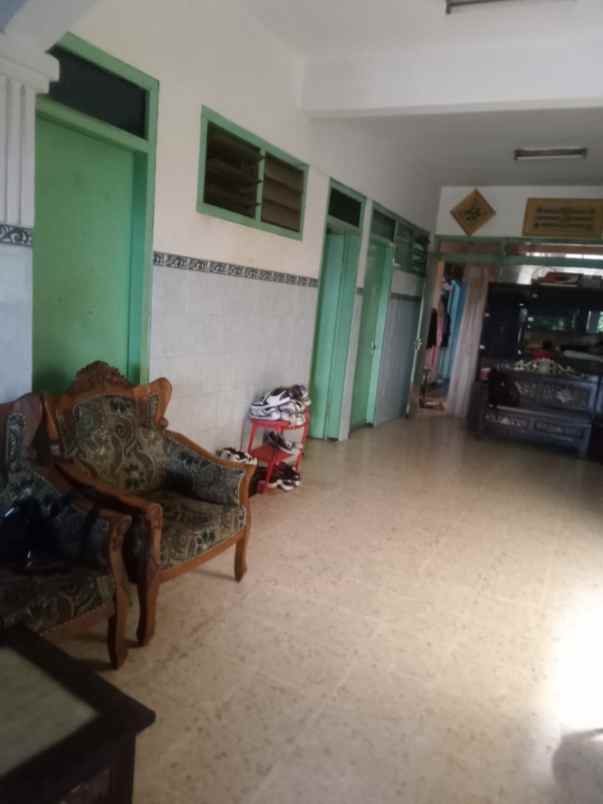 dijual rumah kost aktif dekat kampus ubaya