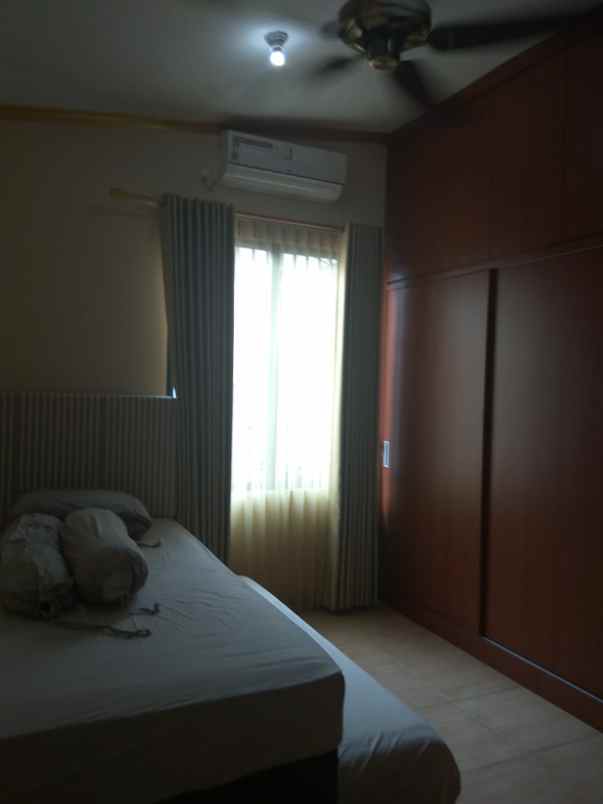 dijual rumah kota wisata cibubur