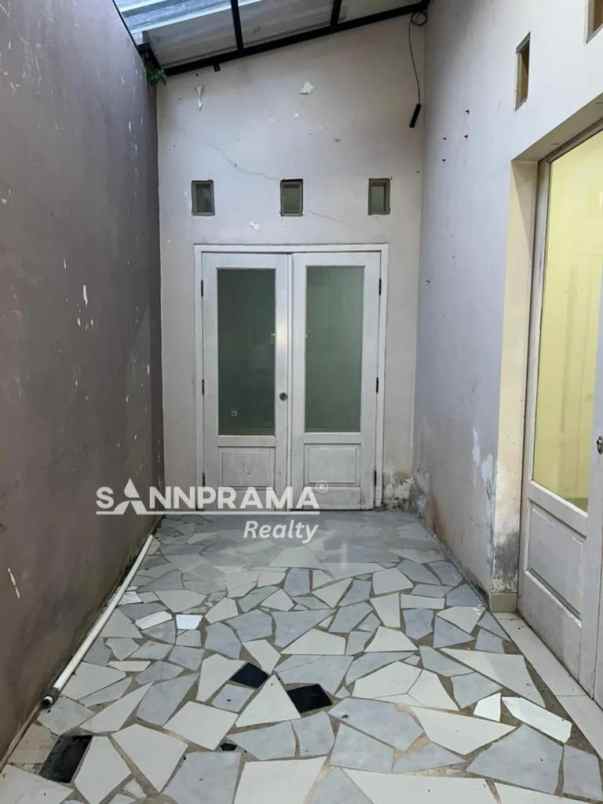 dijual rumah kukusan