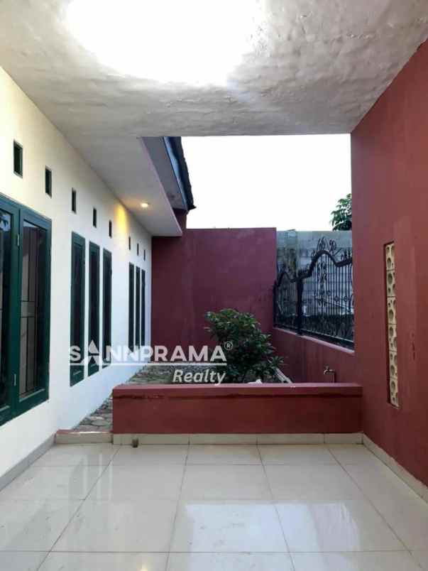 dijual rumah kukusan