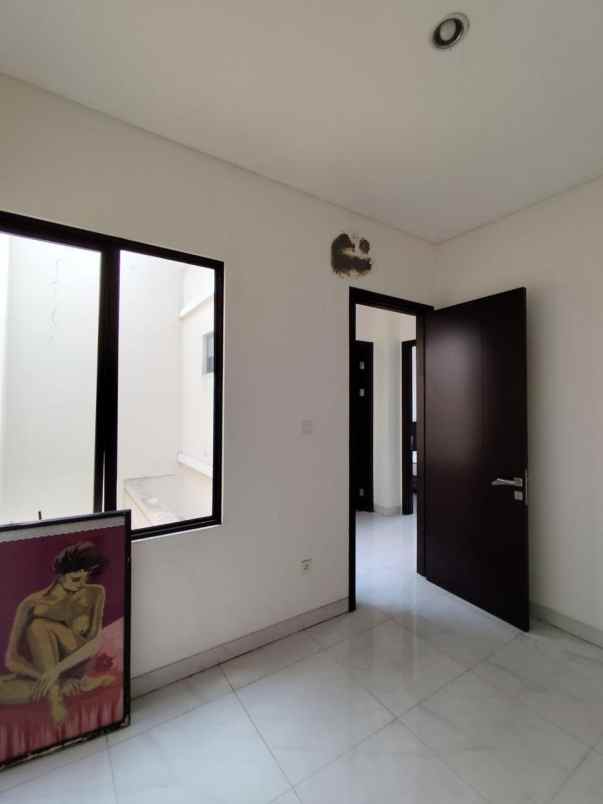 dijual rumah lavon swan city cikupa