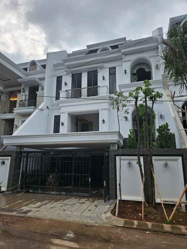 dijual rumah lebak bukus