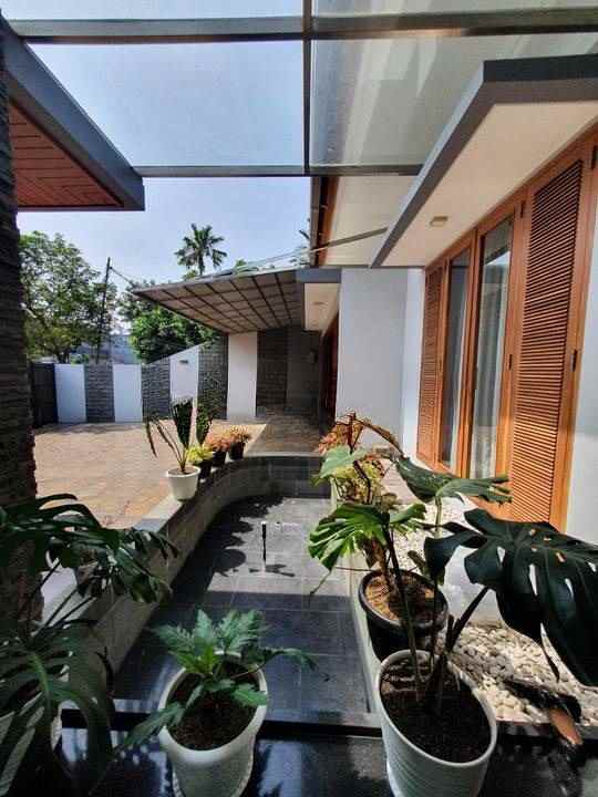 dijual rumah lebak bulus cilandak