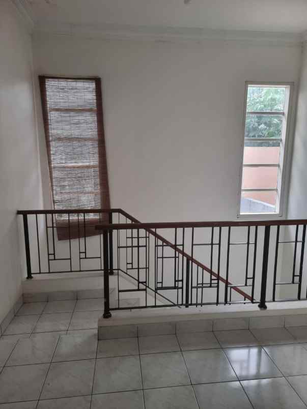 dijual rumah legenda wisata cibubur