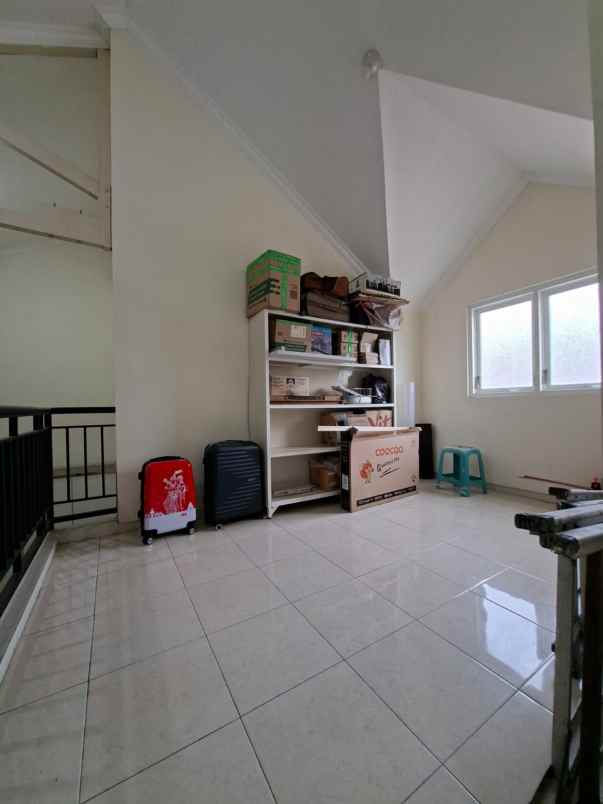 dijual rumah lokasi pandanwangi sulfat kota malang