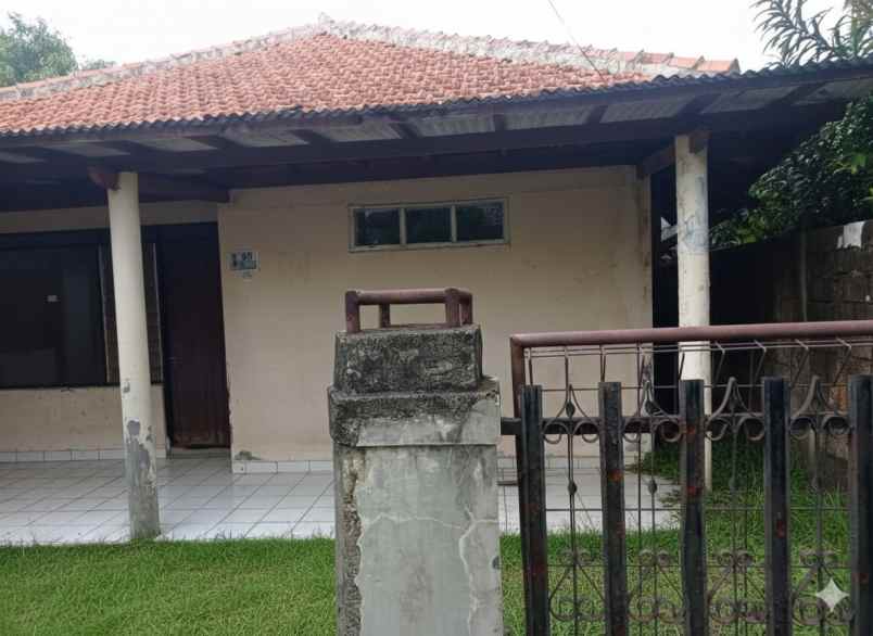 dijual rumah lokasi strategis tidak pernah banjir