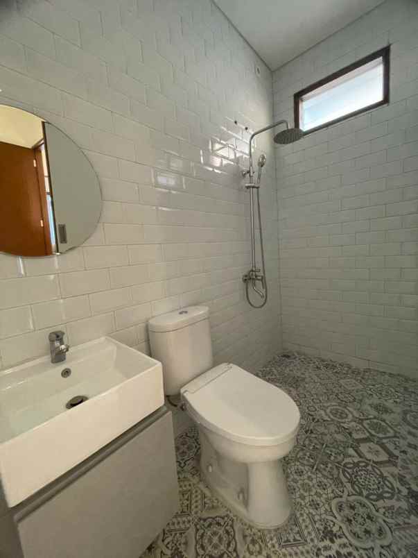 dijual rumah m kahfi